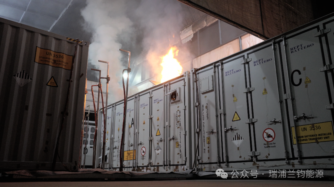 攀登储能安全新高度！AG庄闲储能产品通过大规模火烧测试